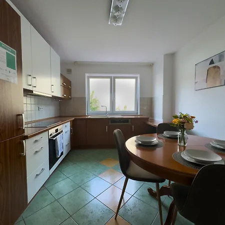 110Qm - 4 Zimmer - Privat Parkplatz - Zentral - Balkon - Mallibase Apartments Kassel Exterior photo