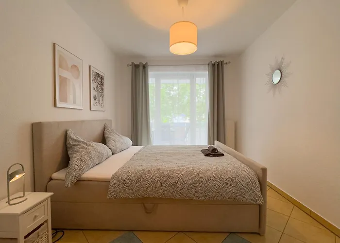 110Qm - 4 Zimmer - Privat Parkplatz - Zentral - Balkon - Mallibase Apartments